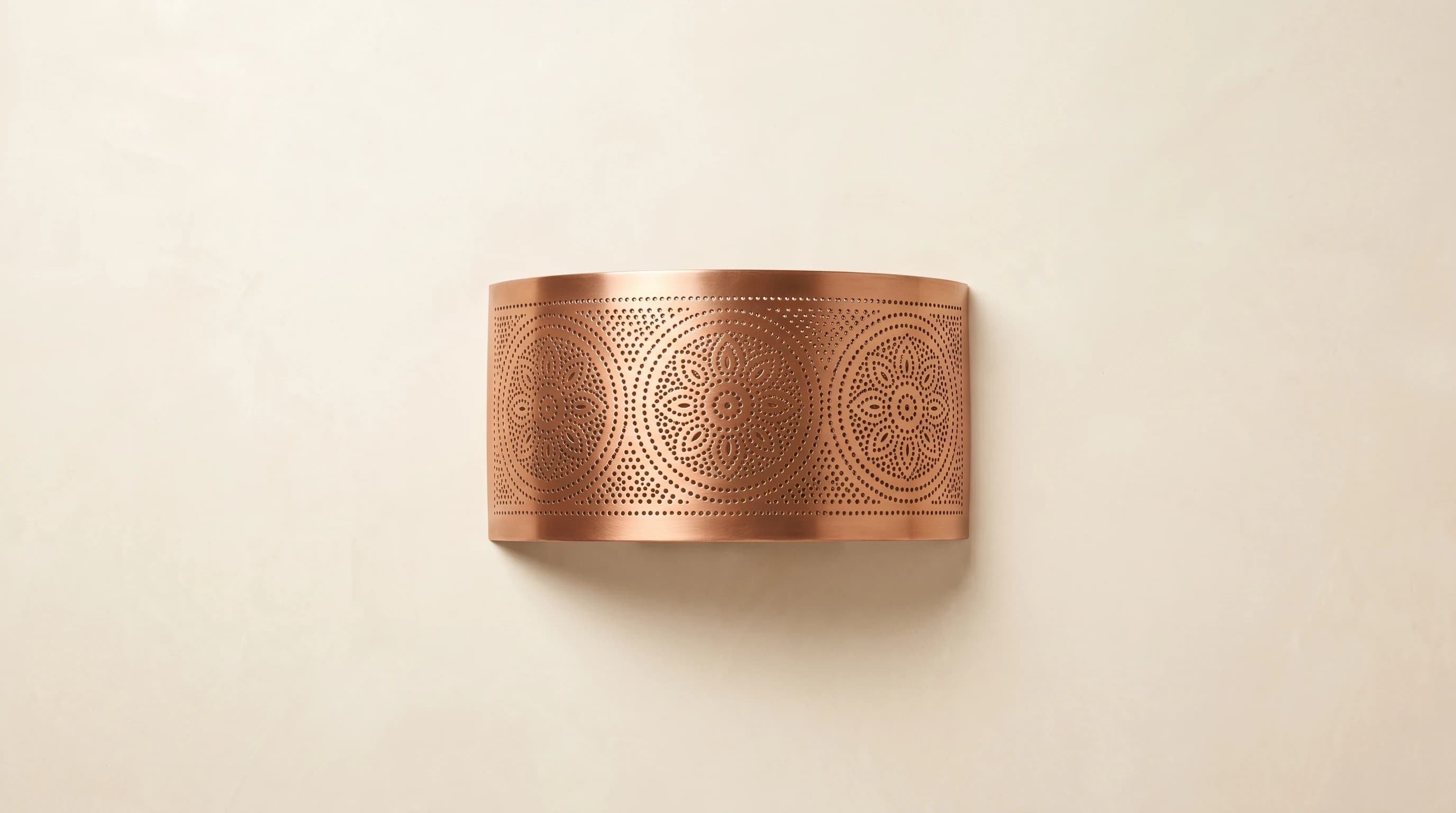 manara wall sconce