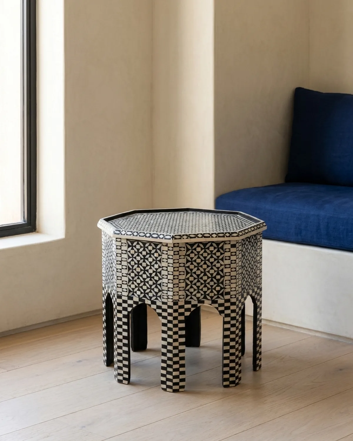 nacre octagonal — coffee table